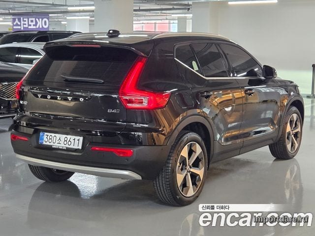Volvo XC40 интерьер