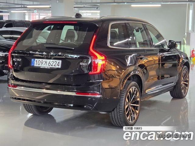 Volvo XC90 сбоку