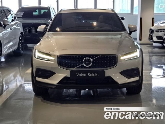 Volvo V60 Cross Country интерьер