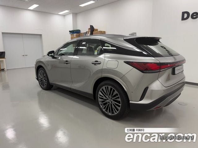 Lexus RX350H сбоку