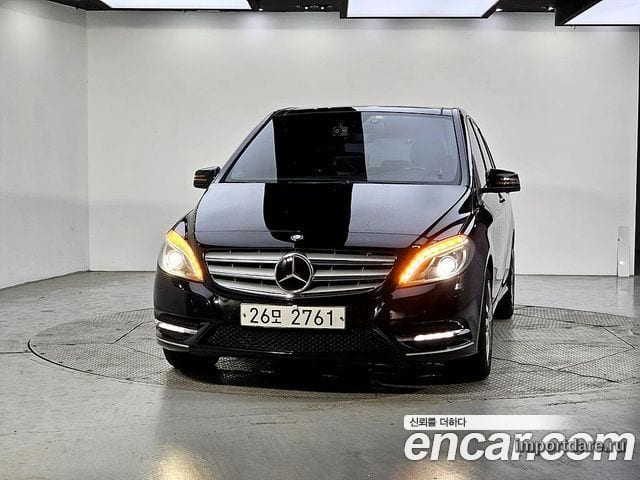 MERCEDES-BENZ B-CLASS W246 2015 — 99 000 км, чёрный, Корея — под ключ — фото 2