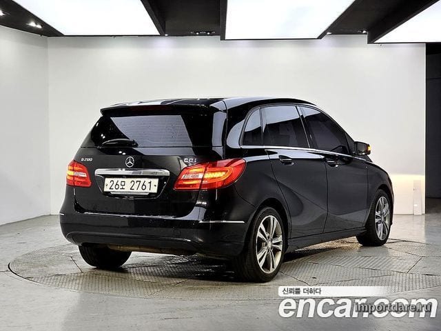 MERCEDES-BENZ B-CLASS W246 2015 — 99 000 км, чёрный, Корея — под ключ — фото 4