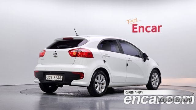 Kia Pride сбоку