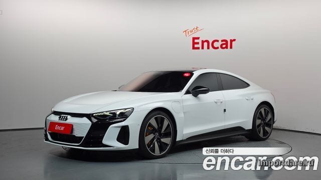 Audi e-tron 2023