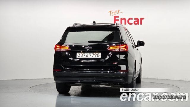 Chevrolet Equinox сзади