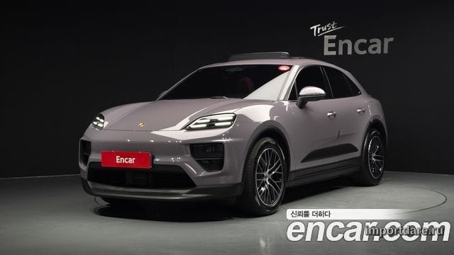 Porsche Macan спереди