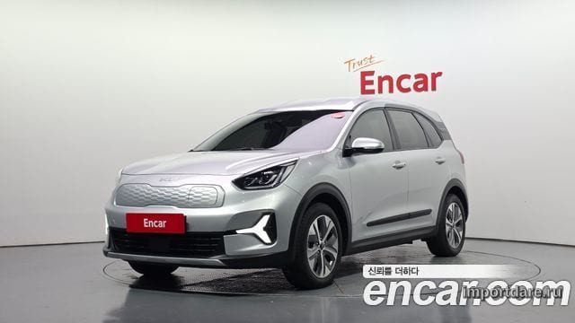 KIA NIRO PLUS 2023 — 32 302 км, серебристый, Корея — под ключ — фото 1