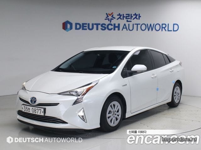TOYOTA PRIUS 2016 — 127 516 км, белый, Корея — под ключ — фото 1