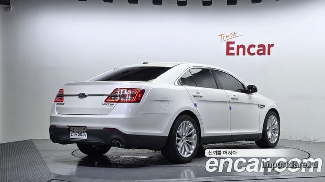 FORD Taurus сбоку