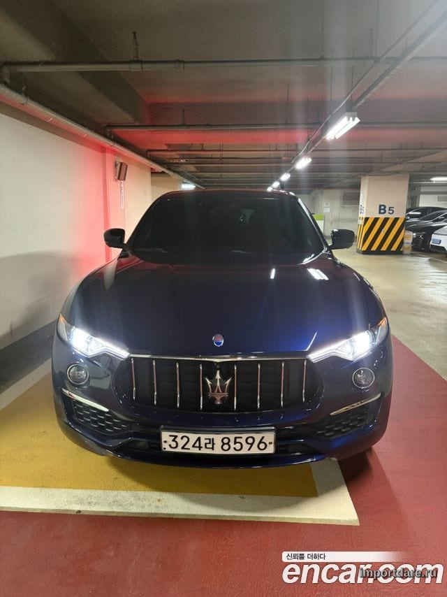 MASERATI LEVANTE 2019 — 163 000 км, синий, Корея — под ключ — фото 1
