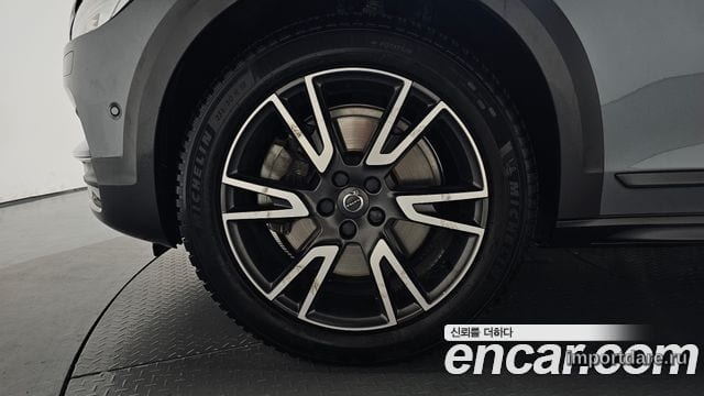VOLVO V90 CROSS COUNTRY 2019 — 65 251 км, серебристо-серый, Корея — под ключ — фото 5