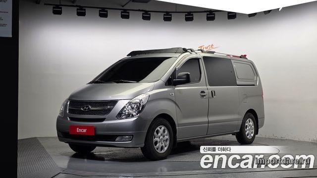 HYUNDAI GRAND STAREX 2015 — 231 283 км, серебристый, Корея — под ключ — фото 1