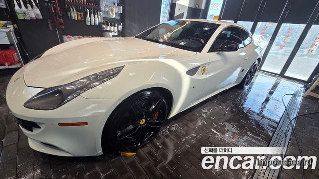 Ferrari FF 2012