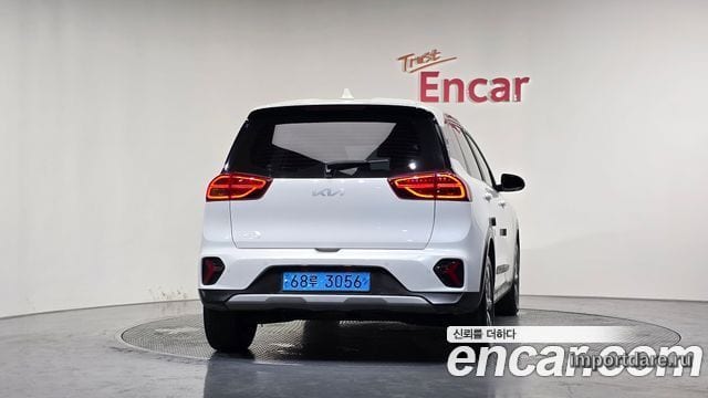 KIA NIRO PLUS 2023 — 137 327 км, белый, Корея — под ключ — фото 4