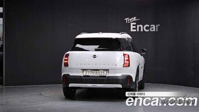 MINI Cooper S Countryman сзади