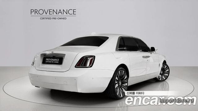 Rolls-royce Ghost сбоку