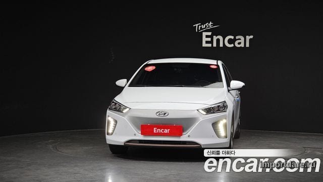 HYUNDAI IONIQ ELECTRIC 2017 — 125 082 км, белый, Корея — под ключ — фото 3