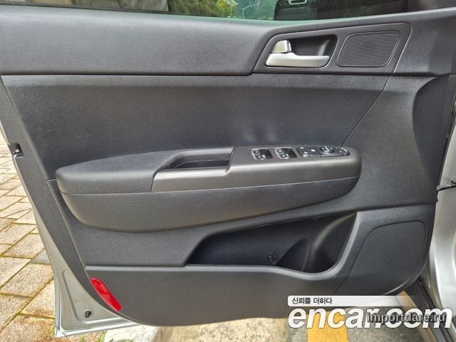 KIA SPORTAGE THE BOLD 2022 — 121 177 км, серебристо-серый, Корея — под ключ — фото 6