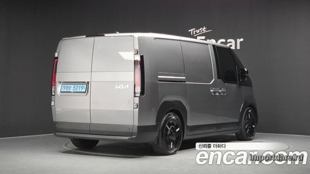 Kia PV5 сбоку