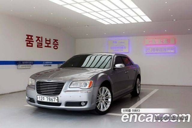 CHRYSLER 300C 2011 — 220 000 км, серебристый, Корея — под ключ — фото 1