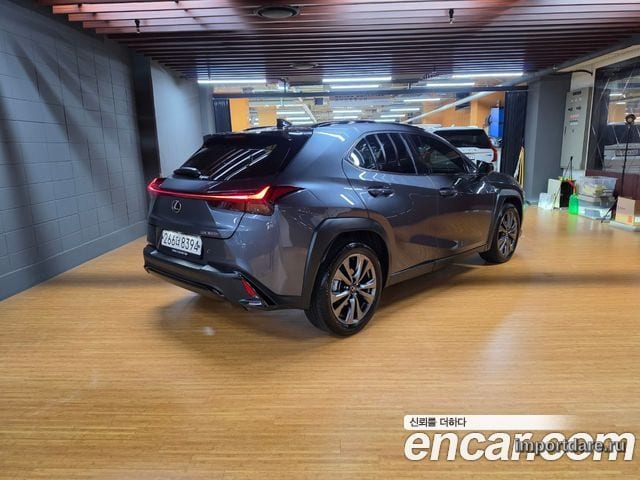 LEXUS UX300H 2026 — 5 444 км, серый, Корея — под ключ — фото 2