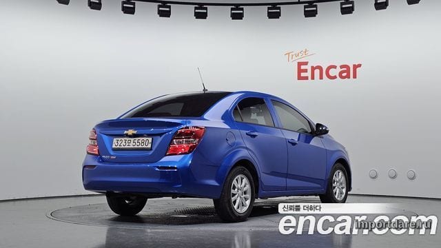 Chevrolet Aveo Sedan сбоку