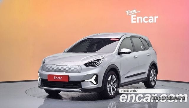 KIA NIRO PLUS 2023 — 25 885 км, серебристый, Корея — под ключ — фото 2
