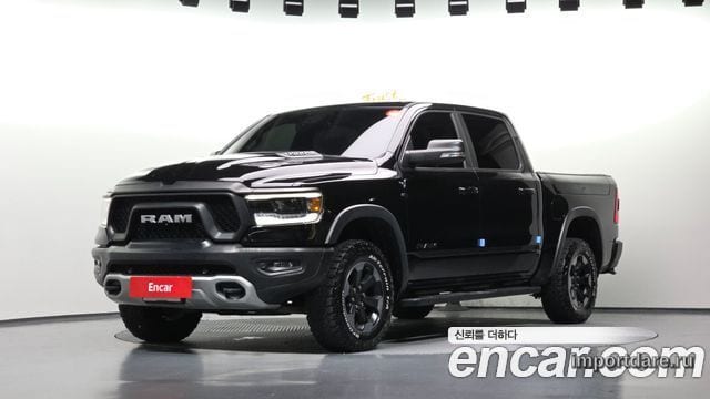 DODGE RAM PICKUP 2019 — 88 006 км, чёрный, Корея — под ключ — фото 1