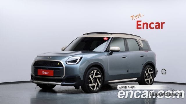 MINI Cooper Countryman спереди