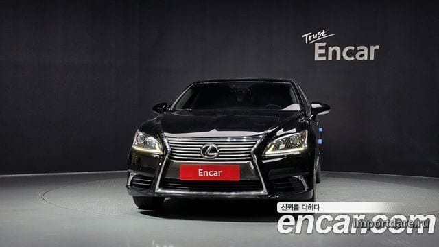 Lexus LS460L интерьер
