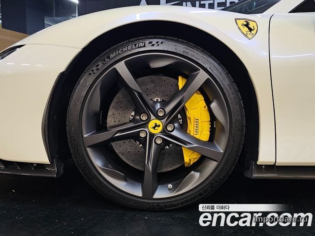 FERRARI SF90 SPIDER 2022 — 10 400 км, белый-перламутр, Корея — под ключ — фото 5