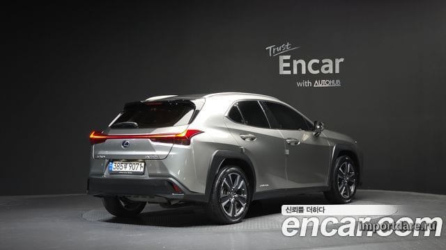 LEXUS UX250H 2019 — 98 550 км, светло-золотистый, Корея — под ключ — фото 1