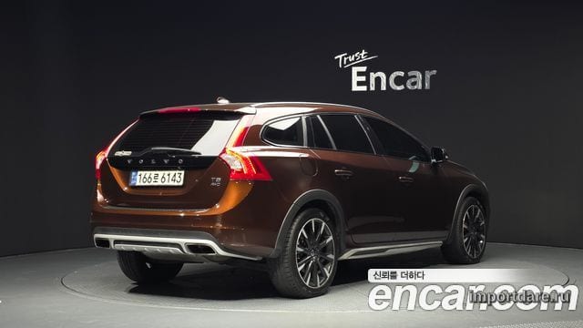VOLVO V60 CROSS COUNTRY 2016 — 109 202 км, коричневый, Корея — под ключ — фото 2