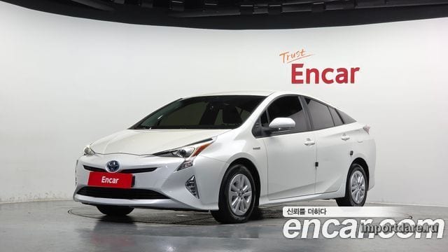TOYOTA PRIUS 2017 — 50 505 км, белый, Корея — под ключ — фото 1