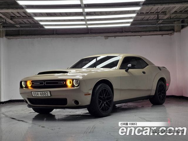 DODGE CHALLENGER 2018 — 145 850 км, белый-перламутр, Корея — под ключ — фото 1