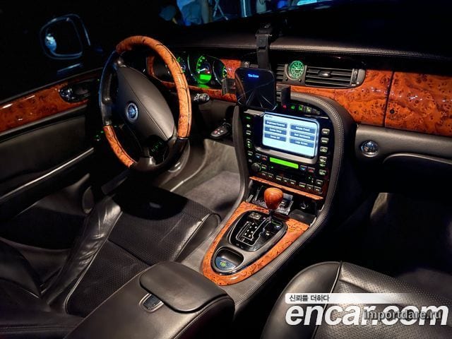 Jaguar New Xj детали
