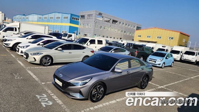 HYUNDAI AVANTE HYBRID 2021 — 84 250 км, серебристо-серый, Корея — под ключ — фото 3