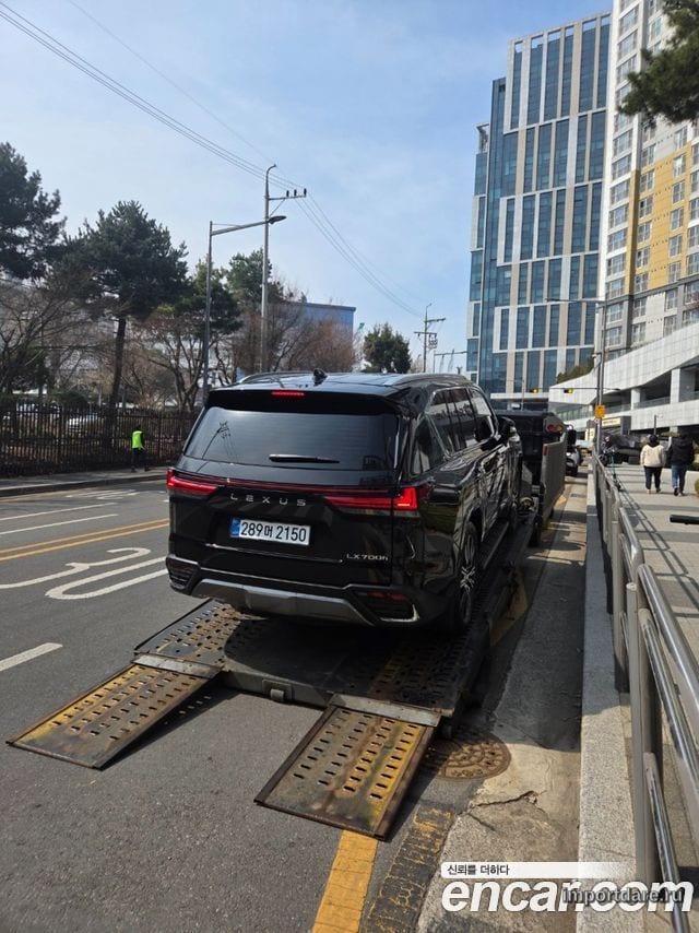 Lexus Lx сбоку