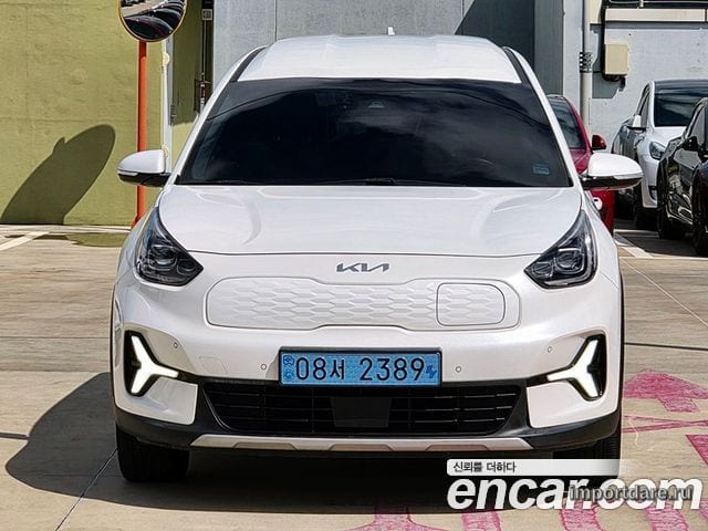 KIA NIRO PLUS 2024 — 110 333 км, белый, Корея — под ключ — фото 2
