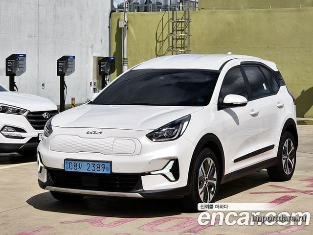 KIA NIRO PLUS 2024 — 110 333 км, белый, Корея — под ключ — фото 3