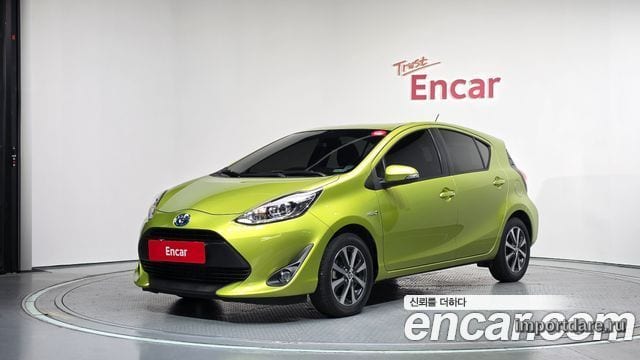 TOYOTA PRIUS C 2018 — 17 227 км, салатовый, Корея — под ключ — фото 1