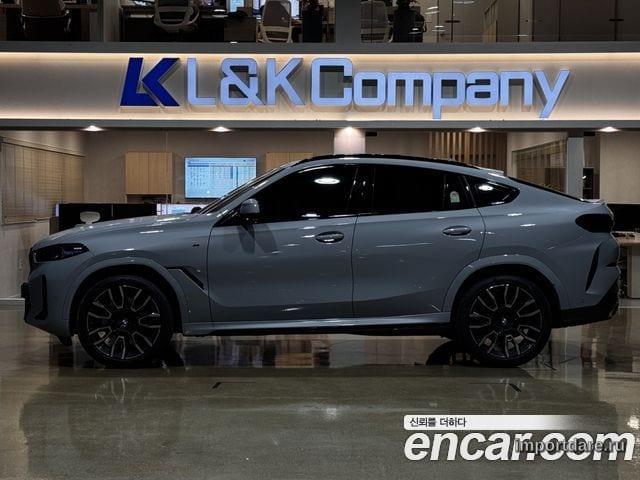BMW X6 2026 — 9 698 км, светло-серебристый, Корея — под ключ — фото 3