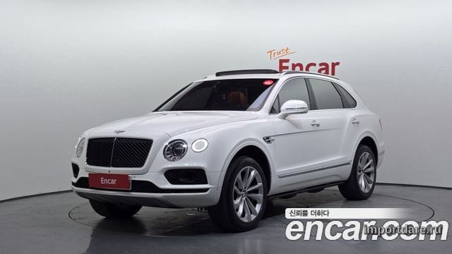 BENTLEY BENTAYGA 2020 — 106 355 км, белый, Корея — под ключ — фото 1