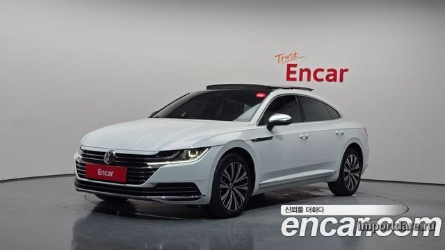 VOLKSWAGEN ARTEON 2019 — 90 444 км, белый, Корея — под ключ — фото 1