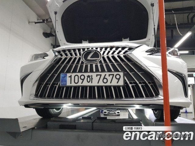 Lexus ES300h 2026