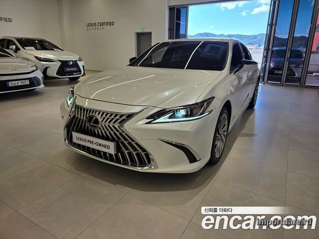 Lexus ES300h 2026