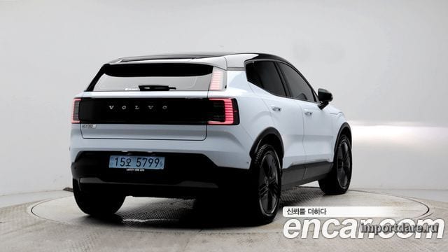 VOLVO EX30 CROSS 2026 — 4 620 км, светло-серебристый, Корея — под ключ — фото 2