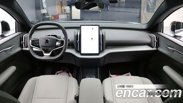 VOLVO EX30 CROSS 2026 — 4 620 км, светло-серебристый, Корея — под ключ — фото 6