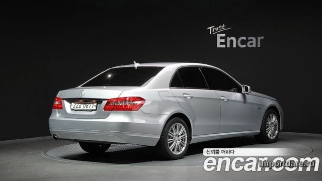 MERCEDES-BENZ E-CLASS W212 2011 — 96 944 км, серебристый, Корея — под ключ — фото 2