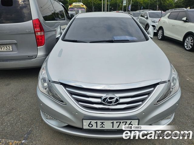 HYUNDAI SONATA THE BRILLIANT 2013 — 78 800 км, серебристый, Корея — под ключ — фото 1